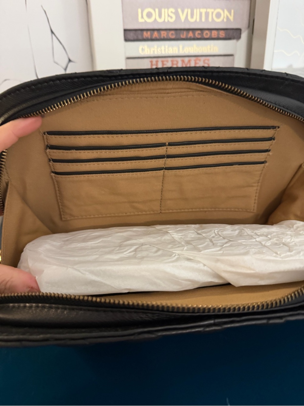 Hobo International Cole Quilted Large Clutch, black, NWT and dust bag - Picture 6 of 8